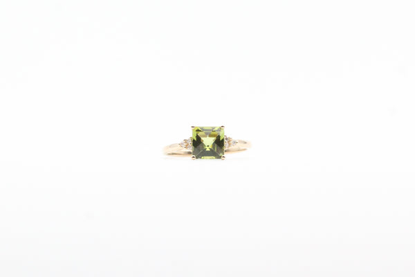 Yellow Gold Checkerboard Peridot Ring